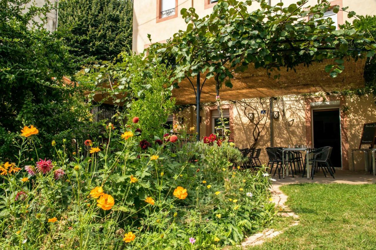 Hotel Restaurant Les Touristes فال لي با المظهر الخارجي الصورة