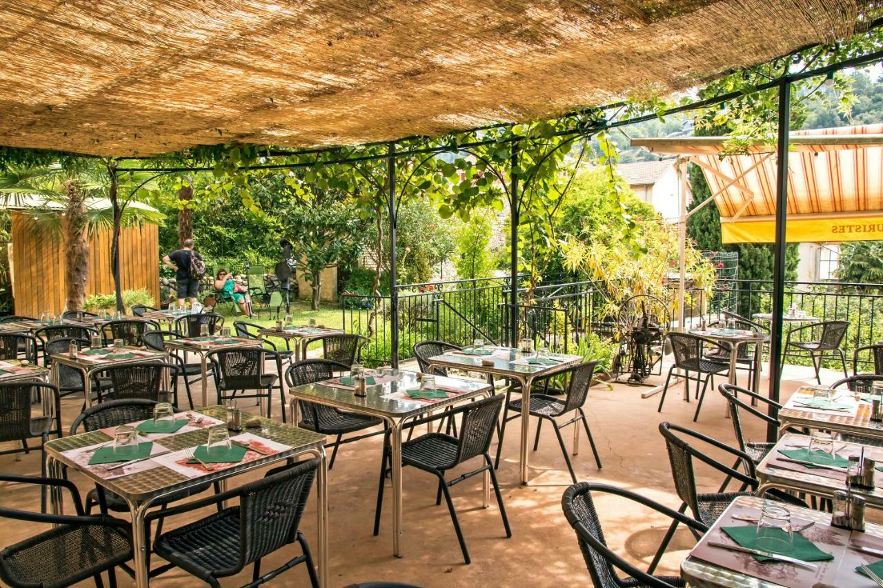 Hotel Restaurant Les Touristes فال لي با المظهر الخارجي الصورة
