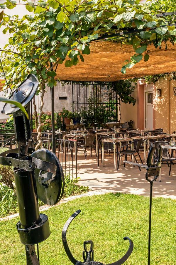 Hotel Restaurant Les Touristes فال لي با المظهر الخارجي الصورة